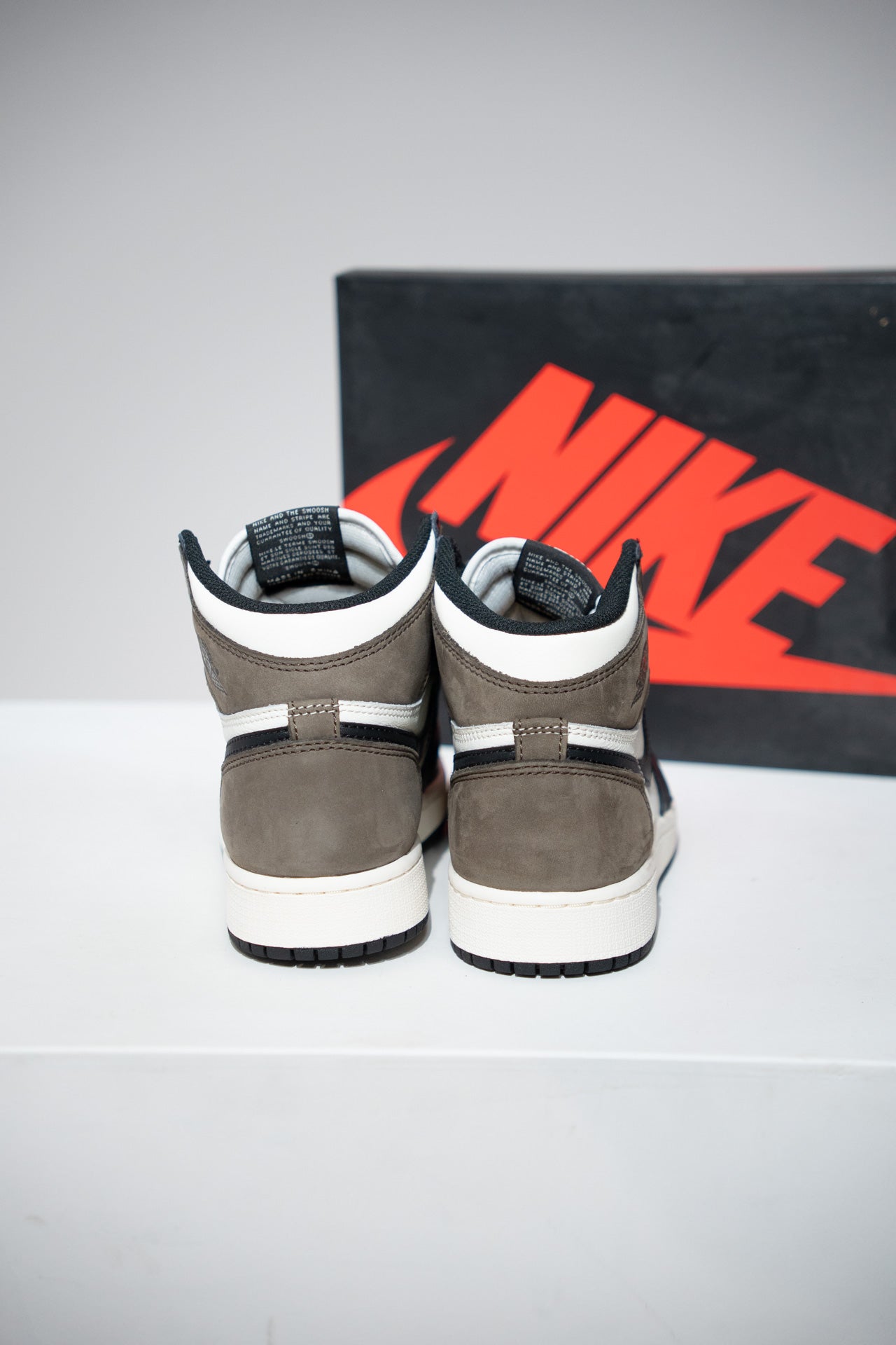 Jordan 1 High Mocha GS (Taille 37,5)