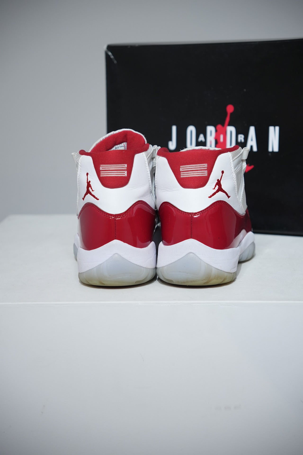 Jordan 11 Cherry (Taille 42)