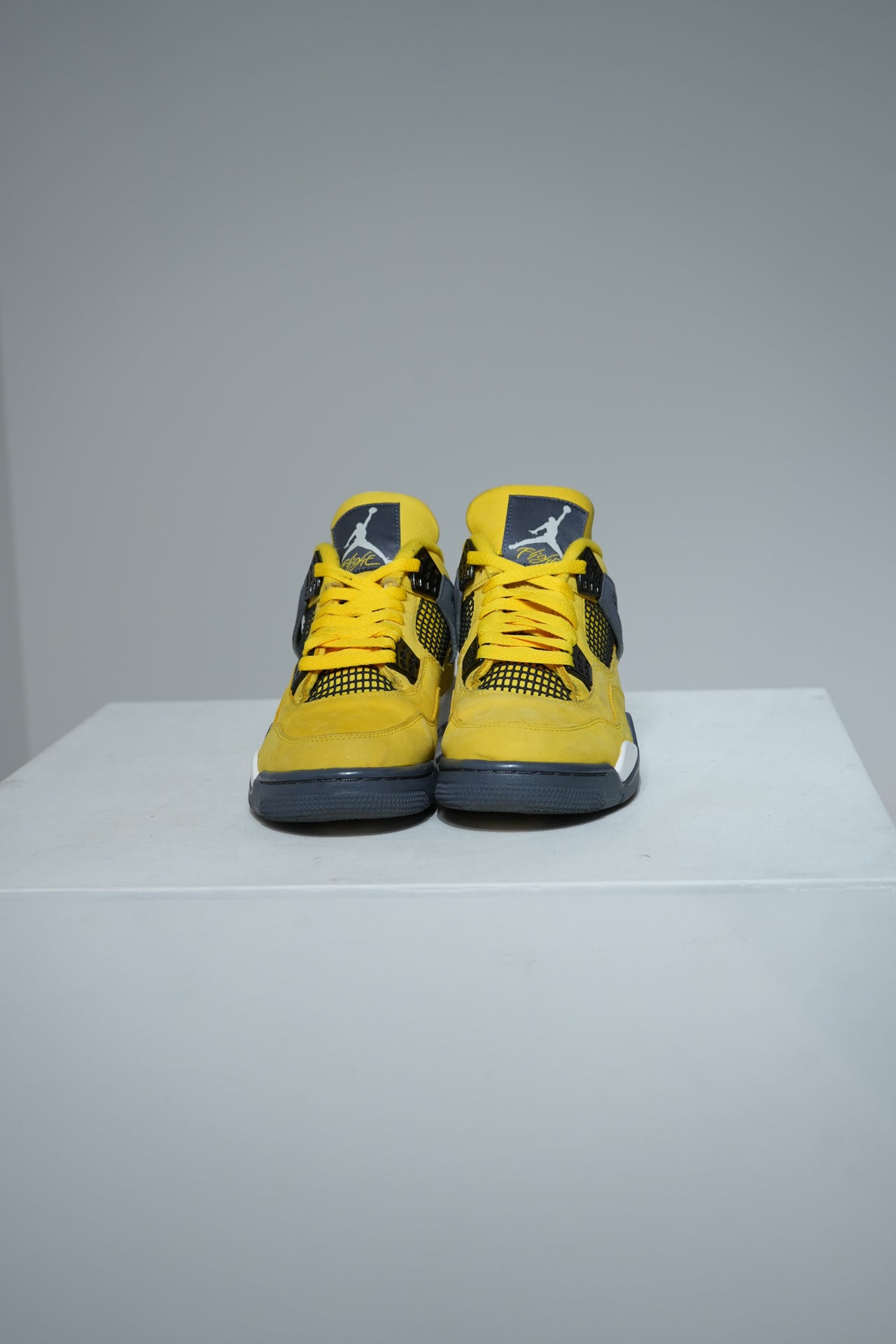 Jordan 4 Lightning (Taille 41)