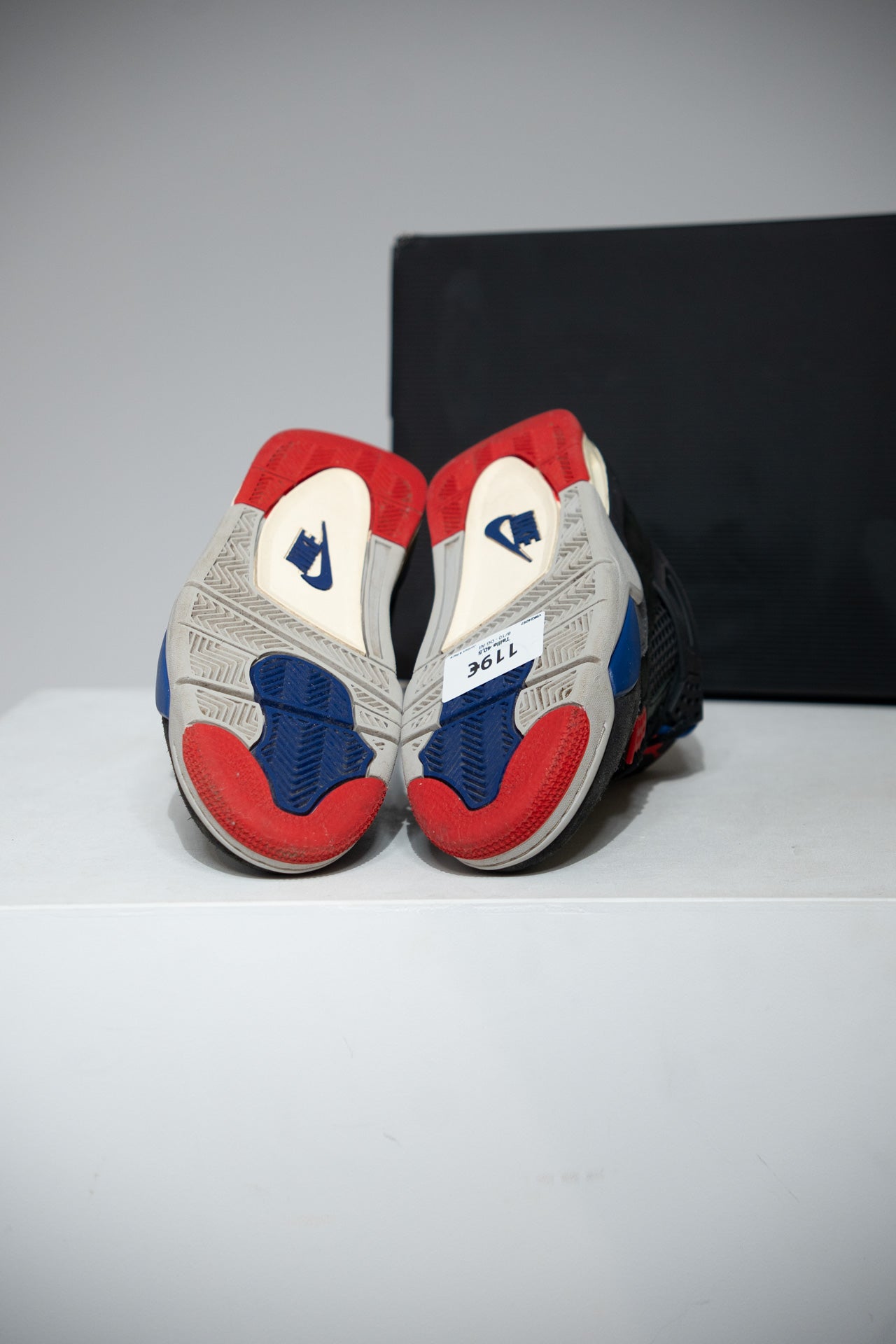 Jordan 4 Rare (Taille 40,5)
