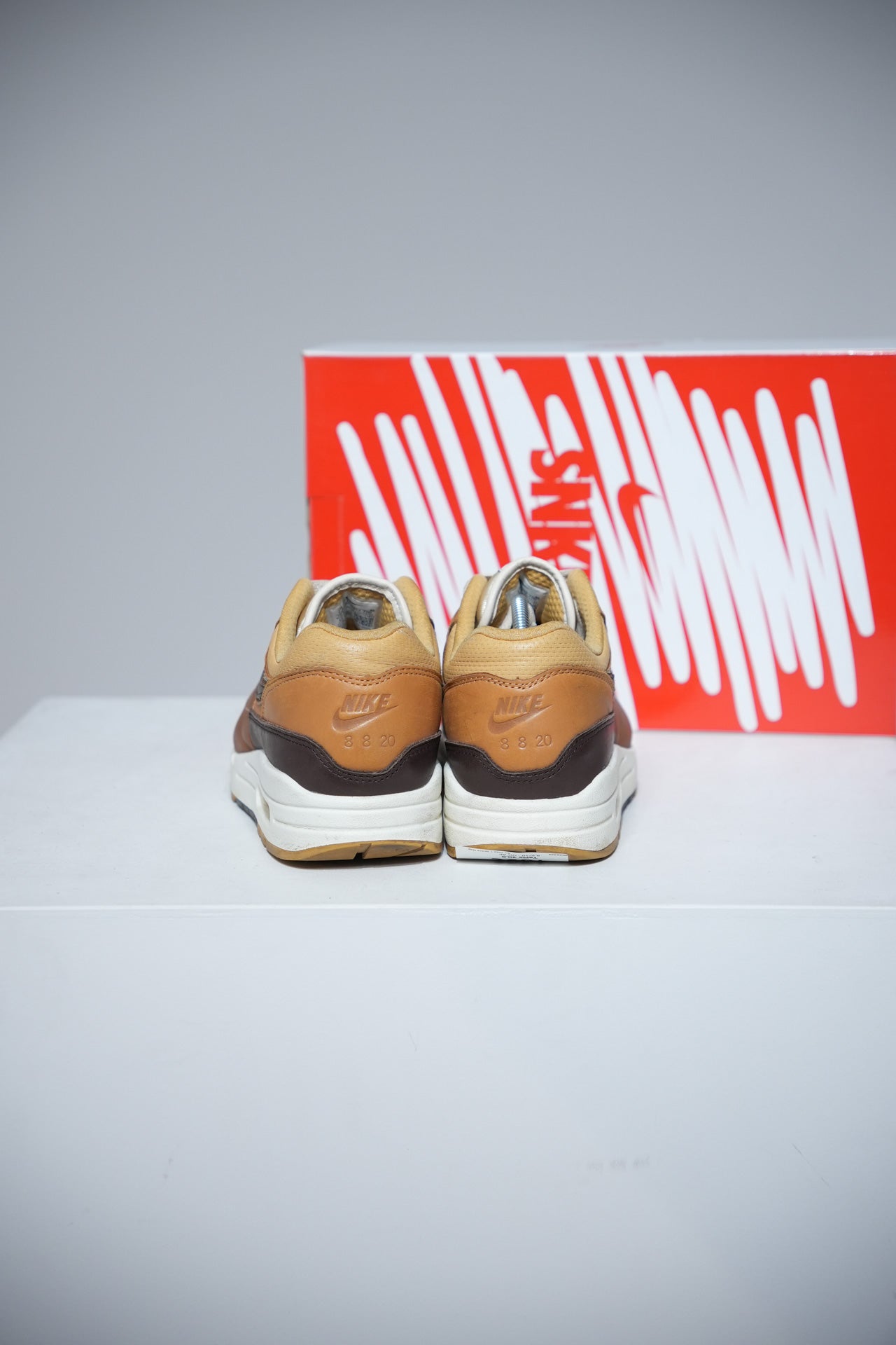 Air max 1 Snkrs Day (Taille 40,5)