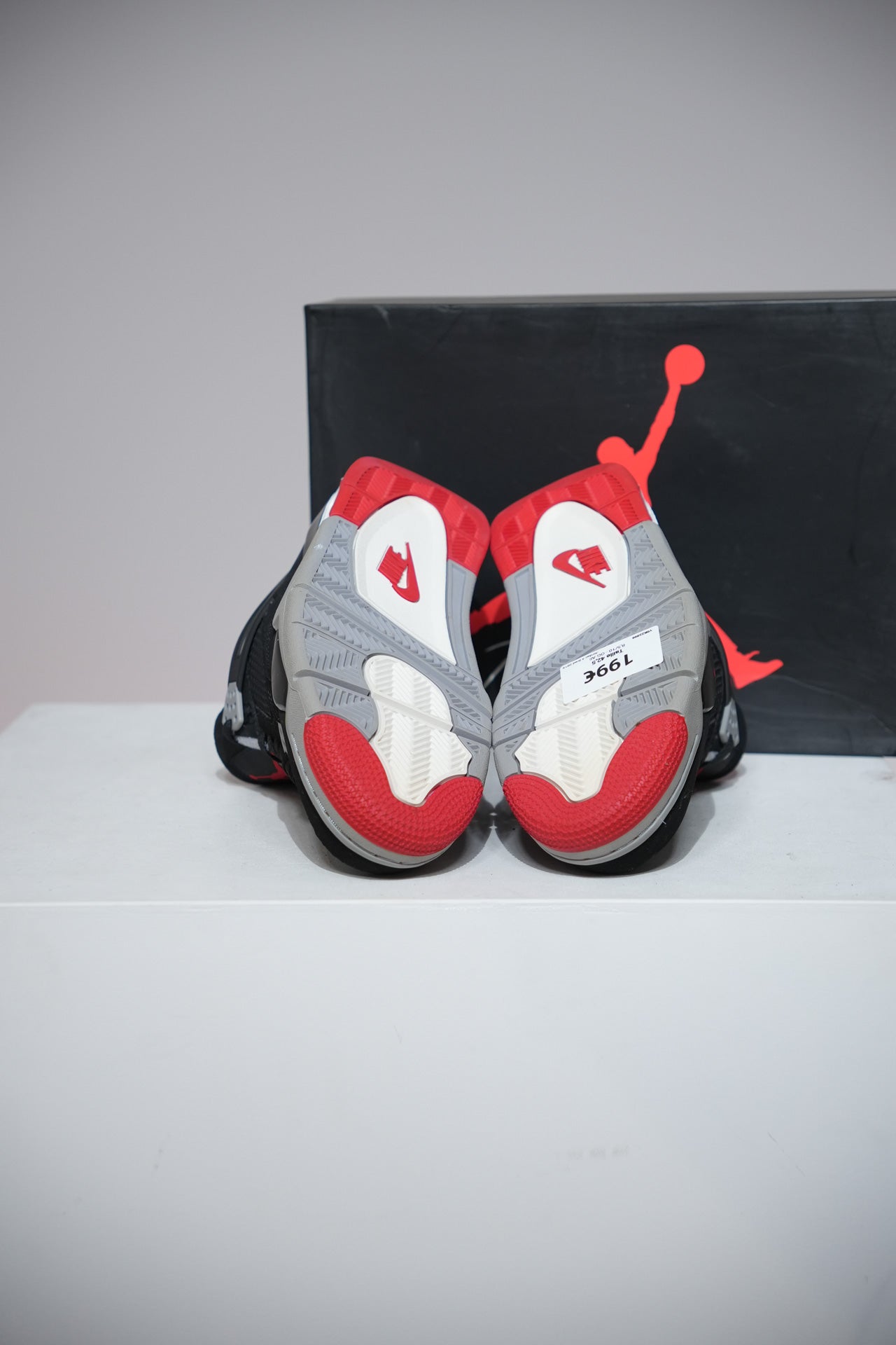 Jordan 4 Bred 2019 (Taille 42,5)