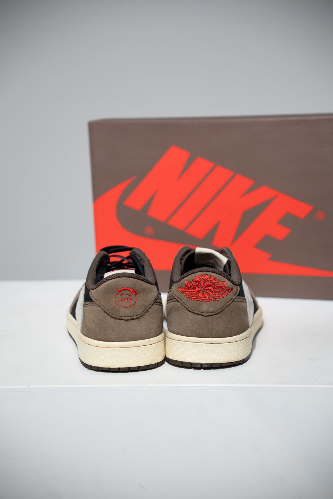 Jordan 1 Low Travis Scott Mocha (Taille 44)