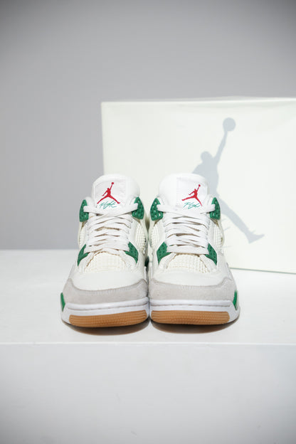 Jordan 4 SB pine Green (Taille 39)