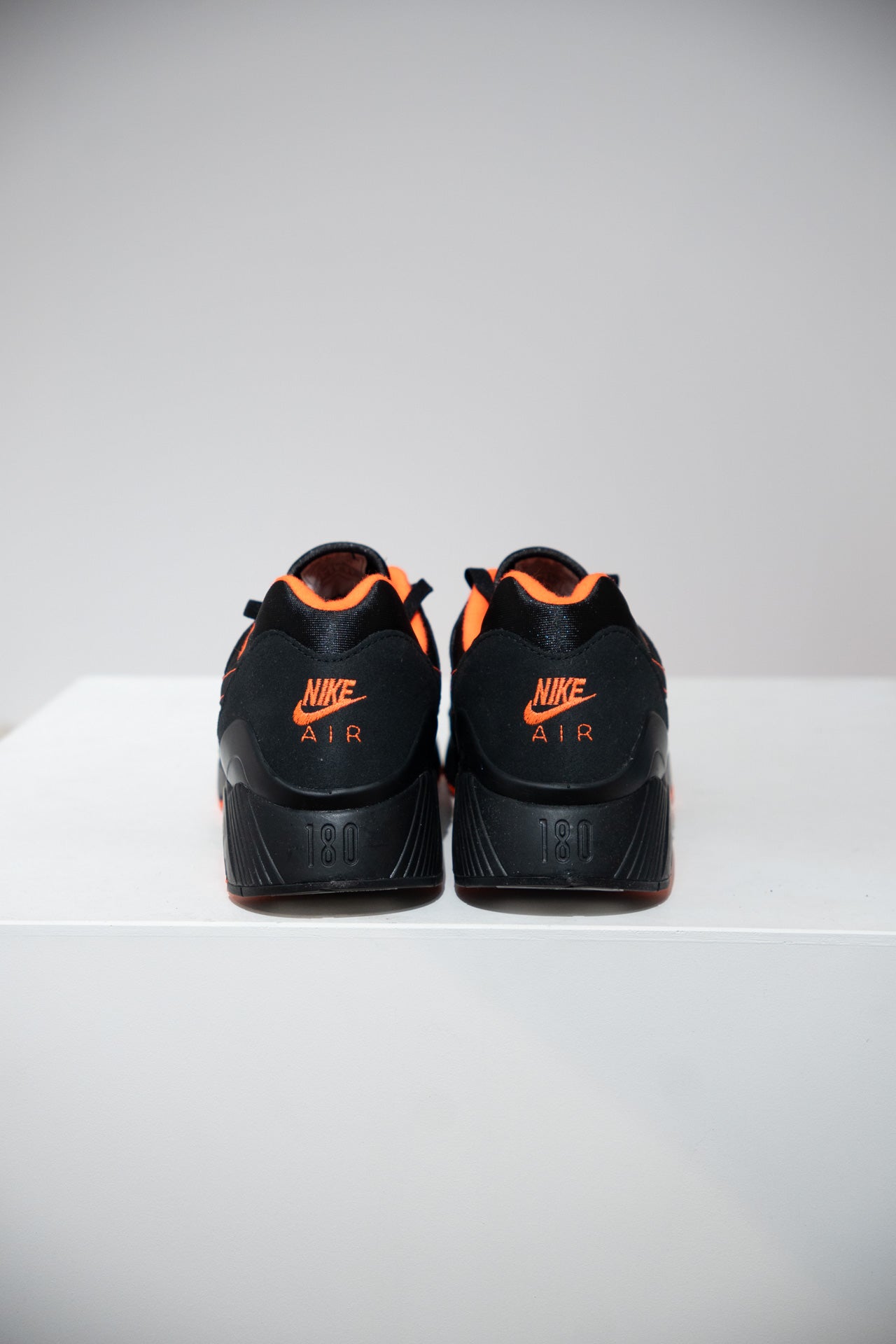 Air Max 180 Black Crimson (Taille 45)