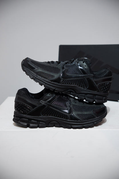 Vomero 5 Dover Street Market Black (Taille 44)