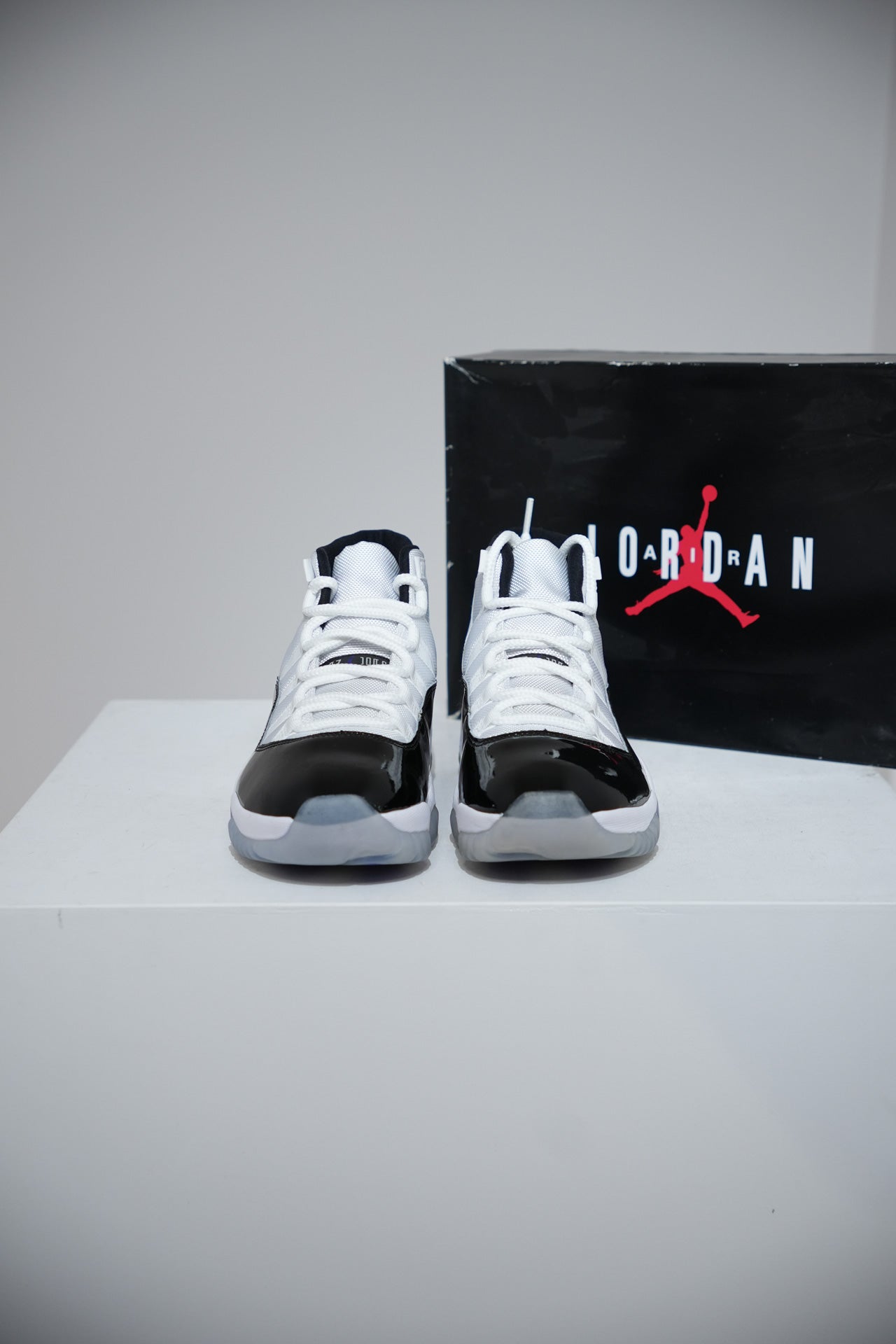 Jordan 11 Concord (Taille 43)