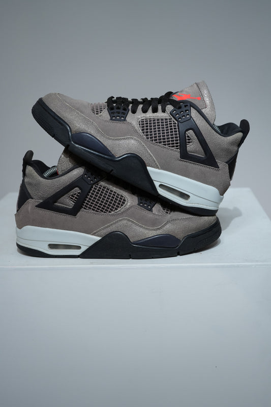 Jordan 4 Taupe Haze (Taille 42,5)