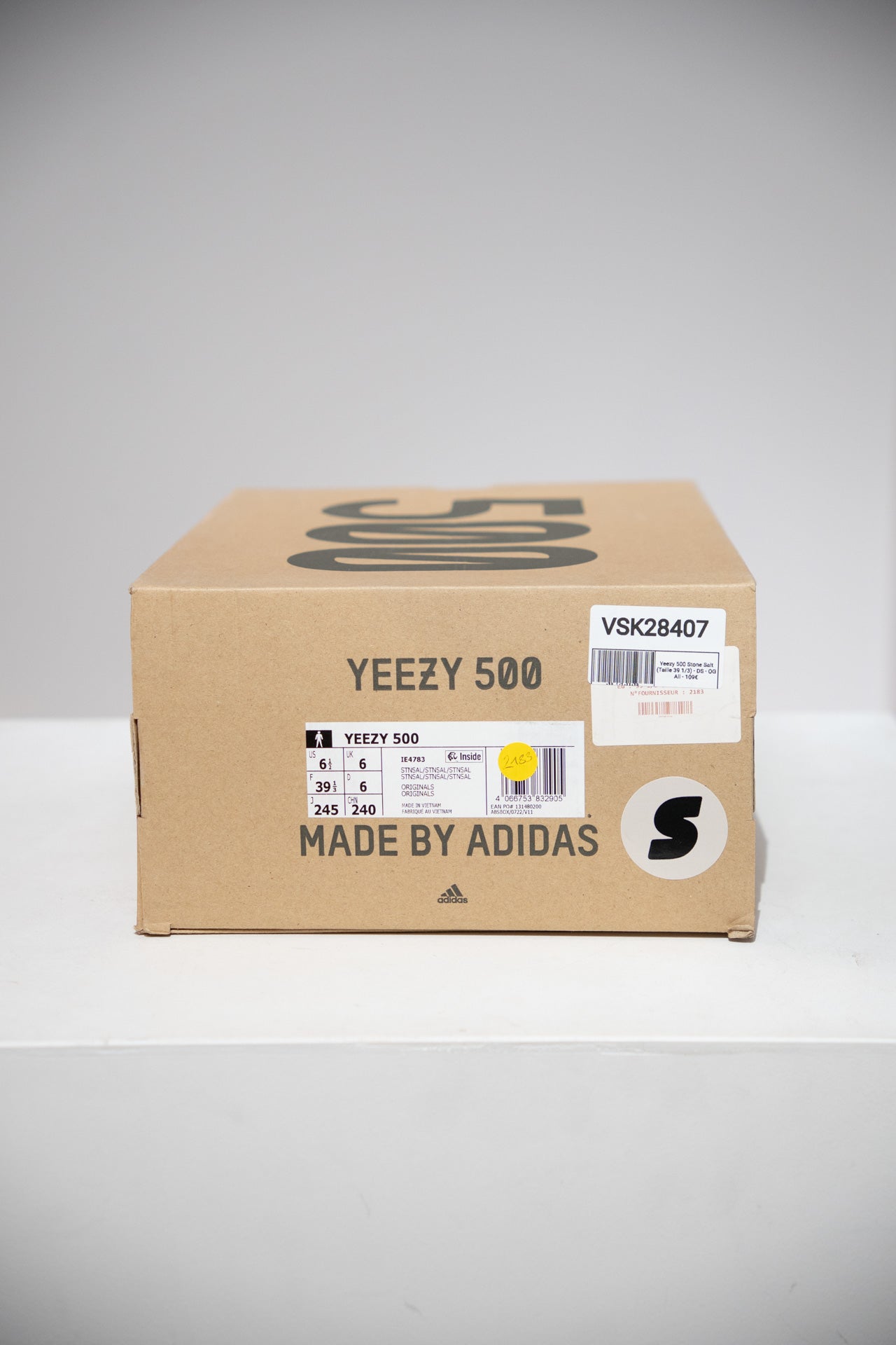 Yeezy 500 Stone Salt (Taille 39 1/3)