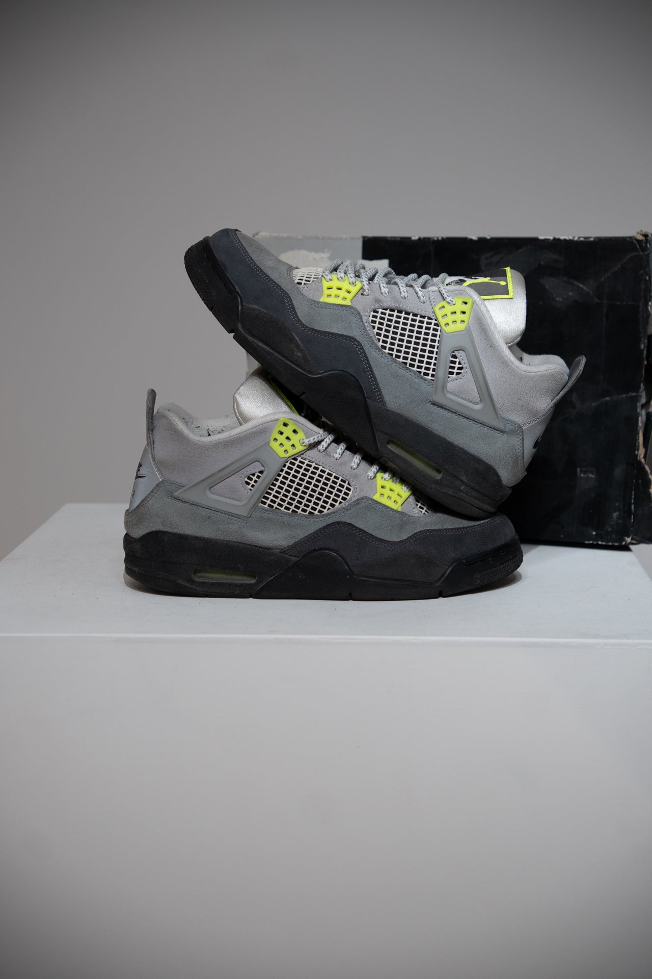 Jordan 4 Neon (Taille 42,5)