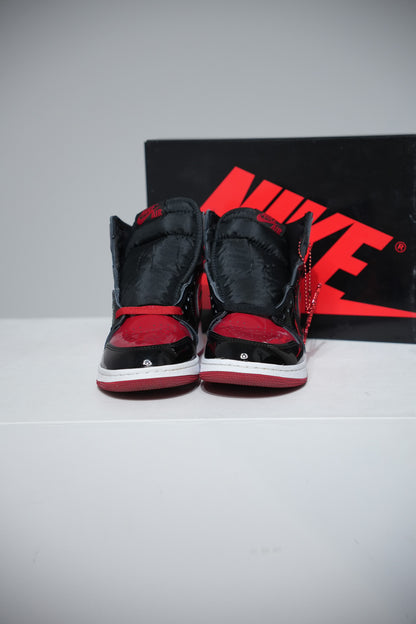 Jordan 1 high Patent Bred GS (Taille 39)