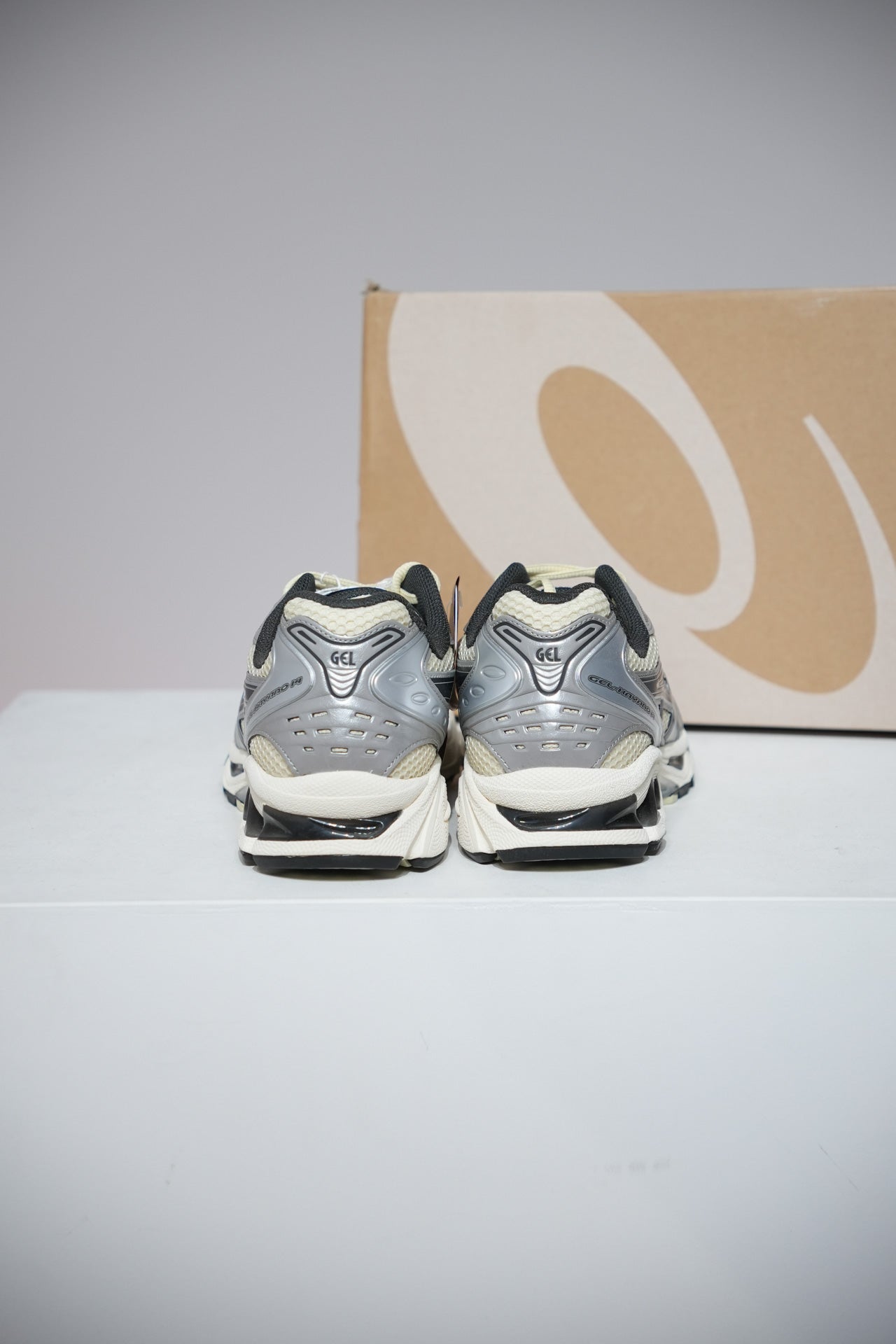 Asics Kayano 14 Oyster White (Taille 37,5)