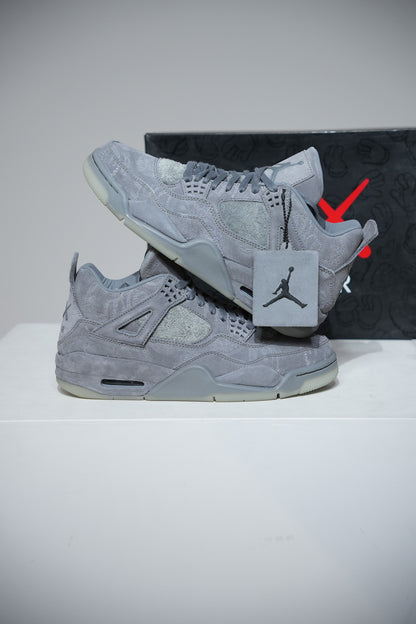 Jordan 4 KAWS Grey (Taille 40,5)