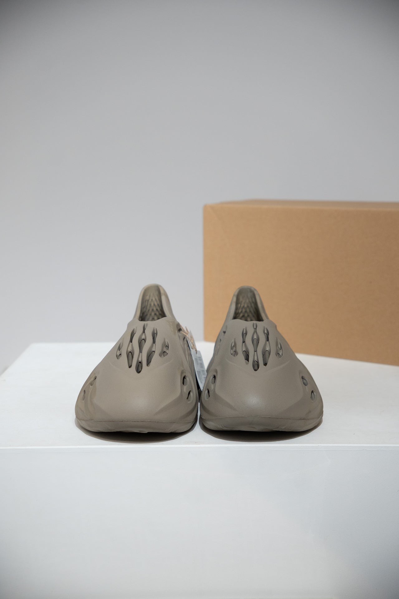 Yeezy Foam Runner Stone Sage (Taille 43)