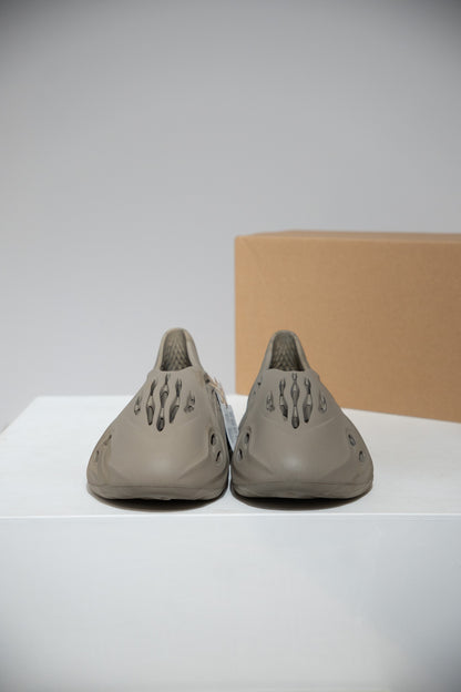 Yeezy Foam Runner Stone Sage (Taille 43)
