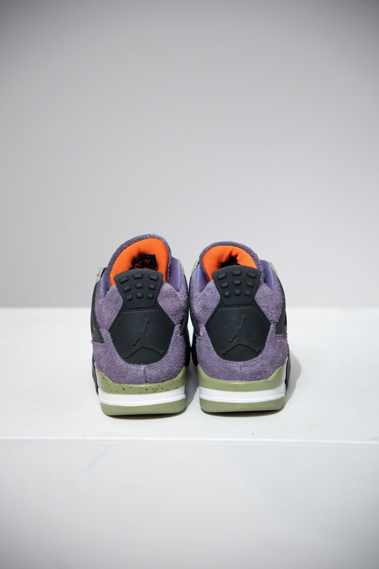 Jordan 4 Canyon purple (Taille 36)