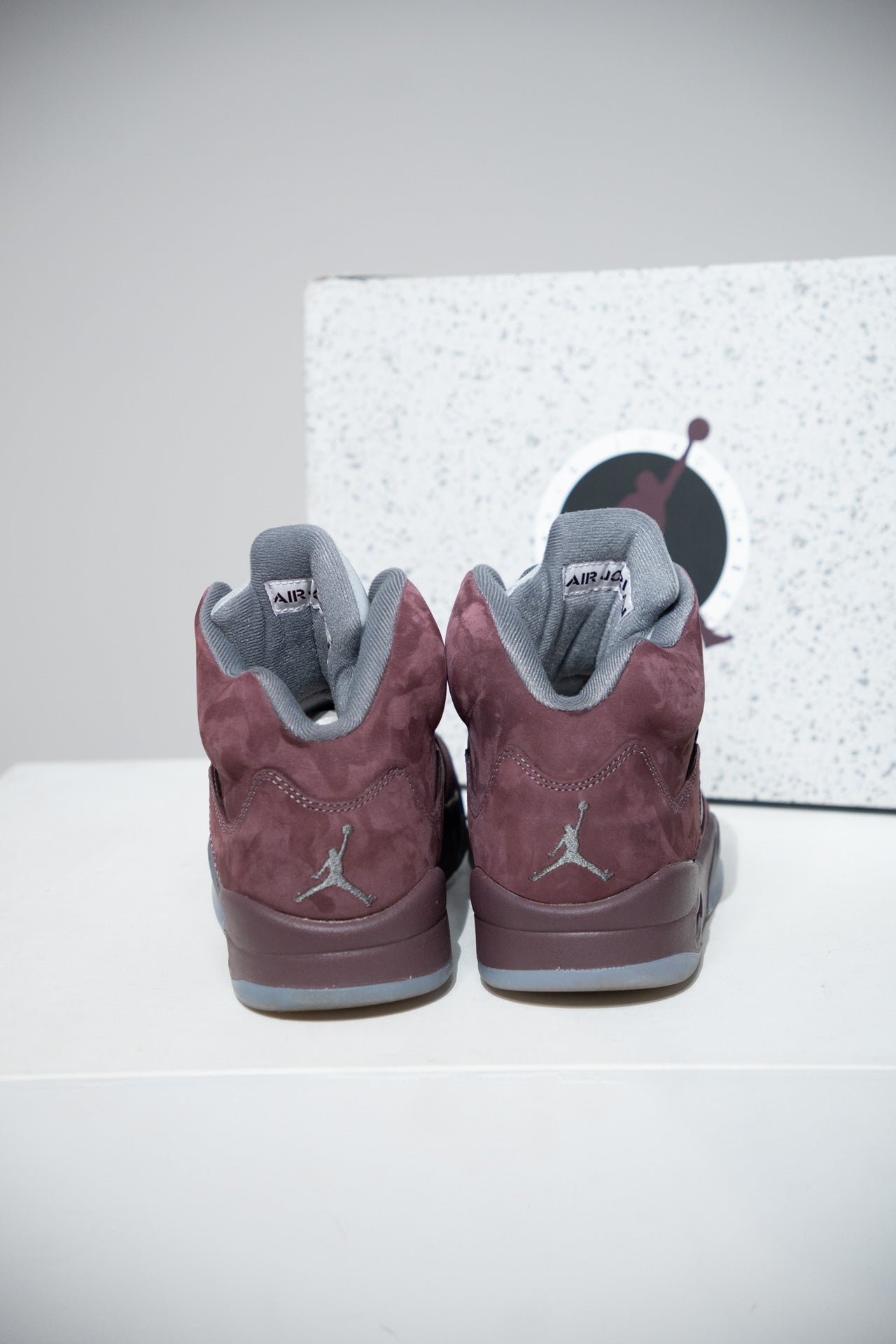 Jordan 5 Burgundy (Taille 44)