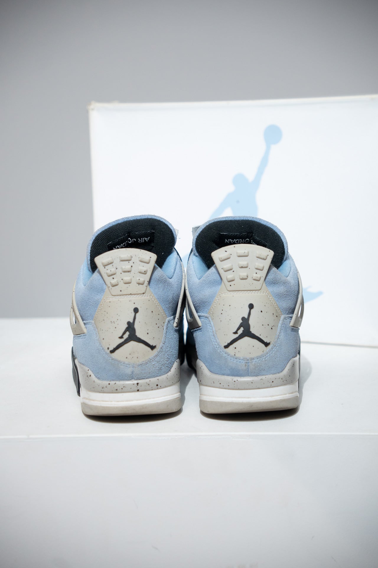 Jordan 4 UNC (Taille 45)