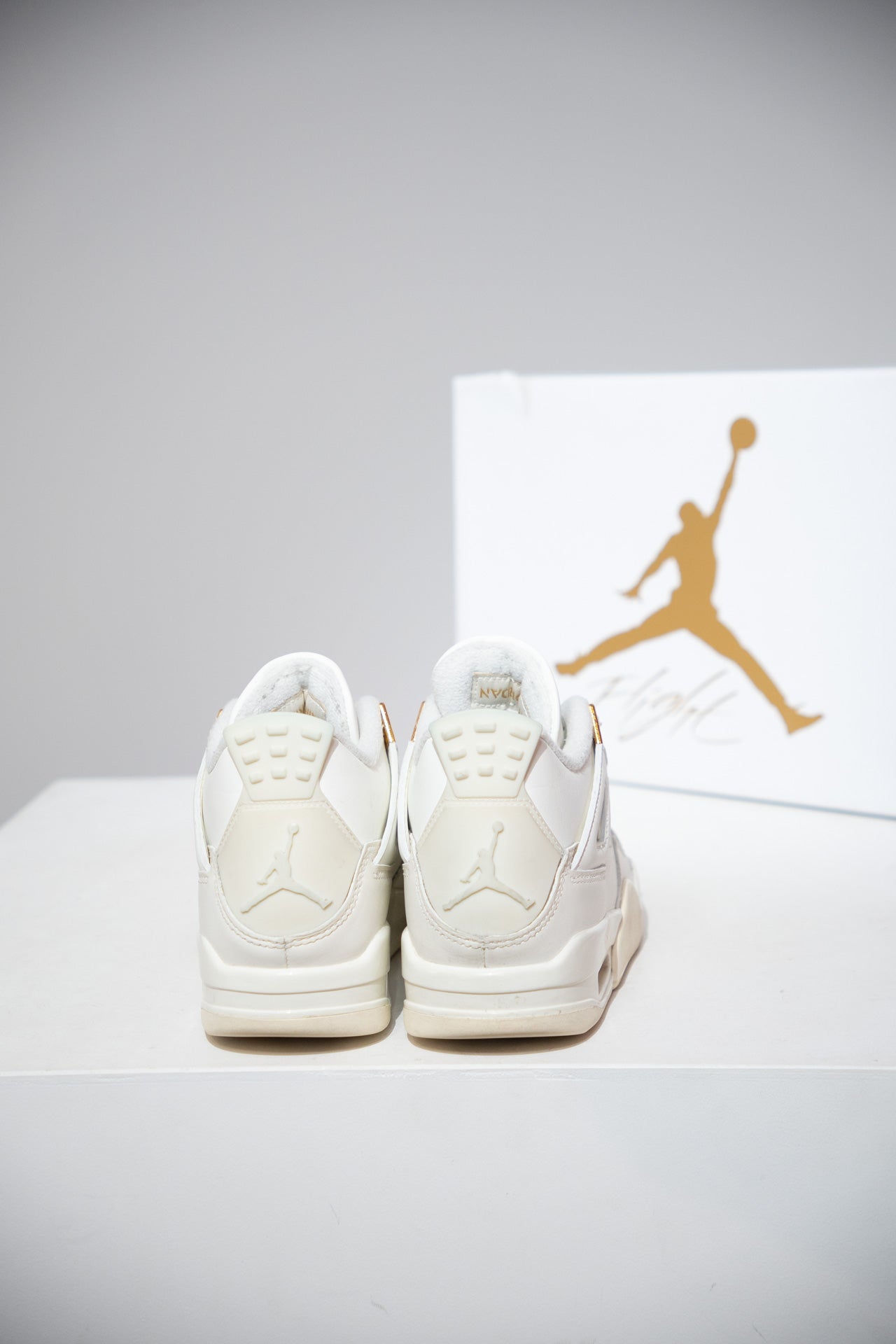 Jordan 4 Metallic Gold (Taille 37,5)