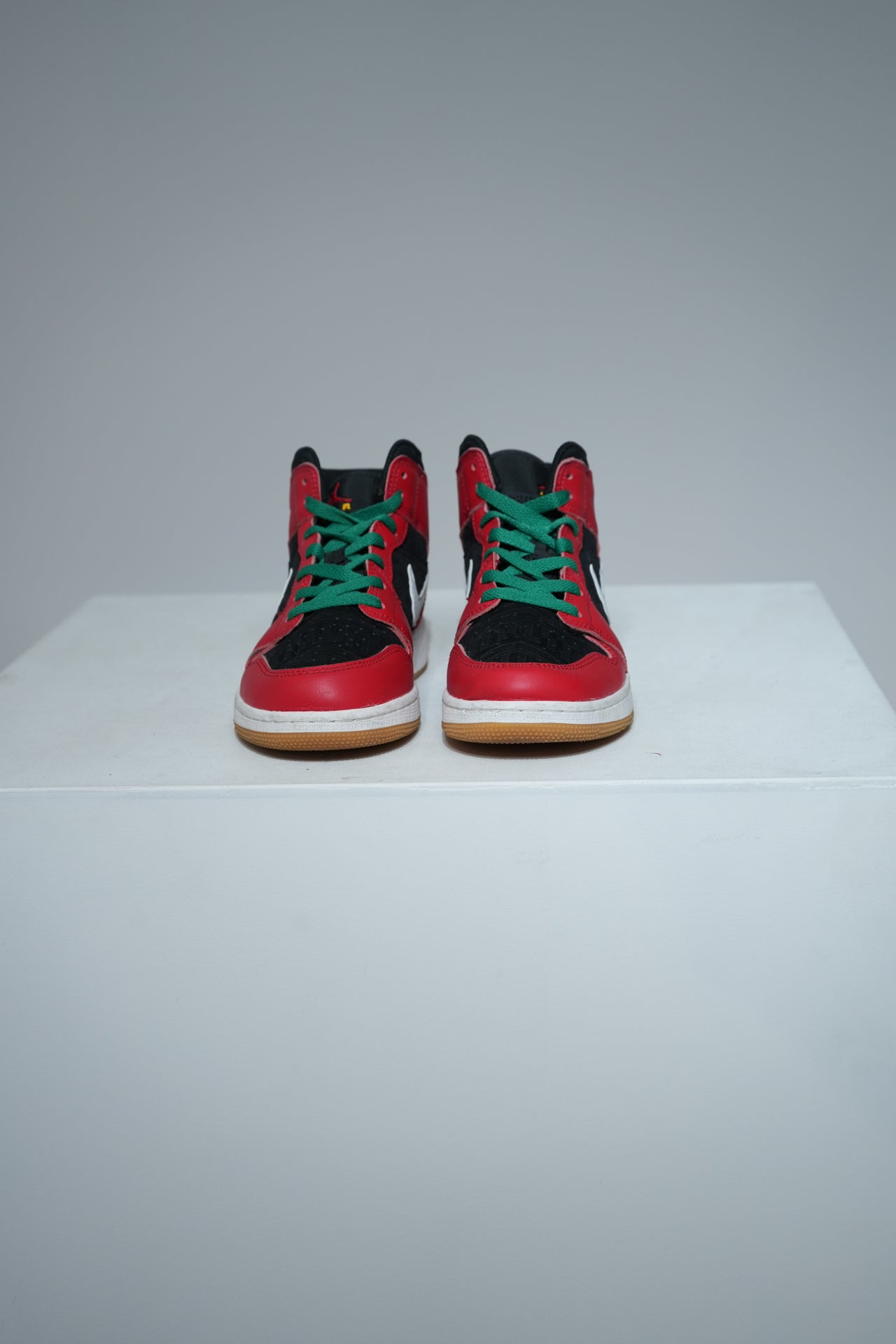 Jordan 1 Mid Noel (Taille 38)