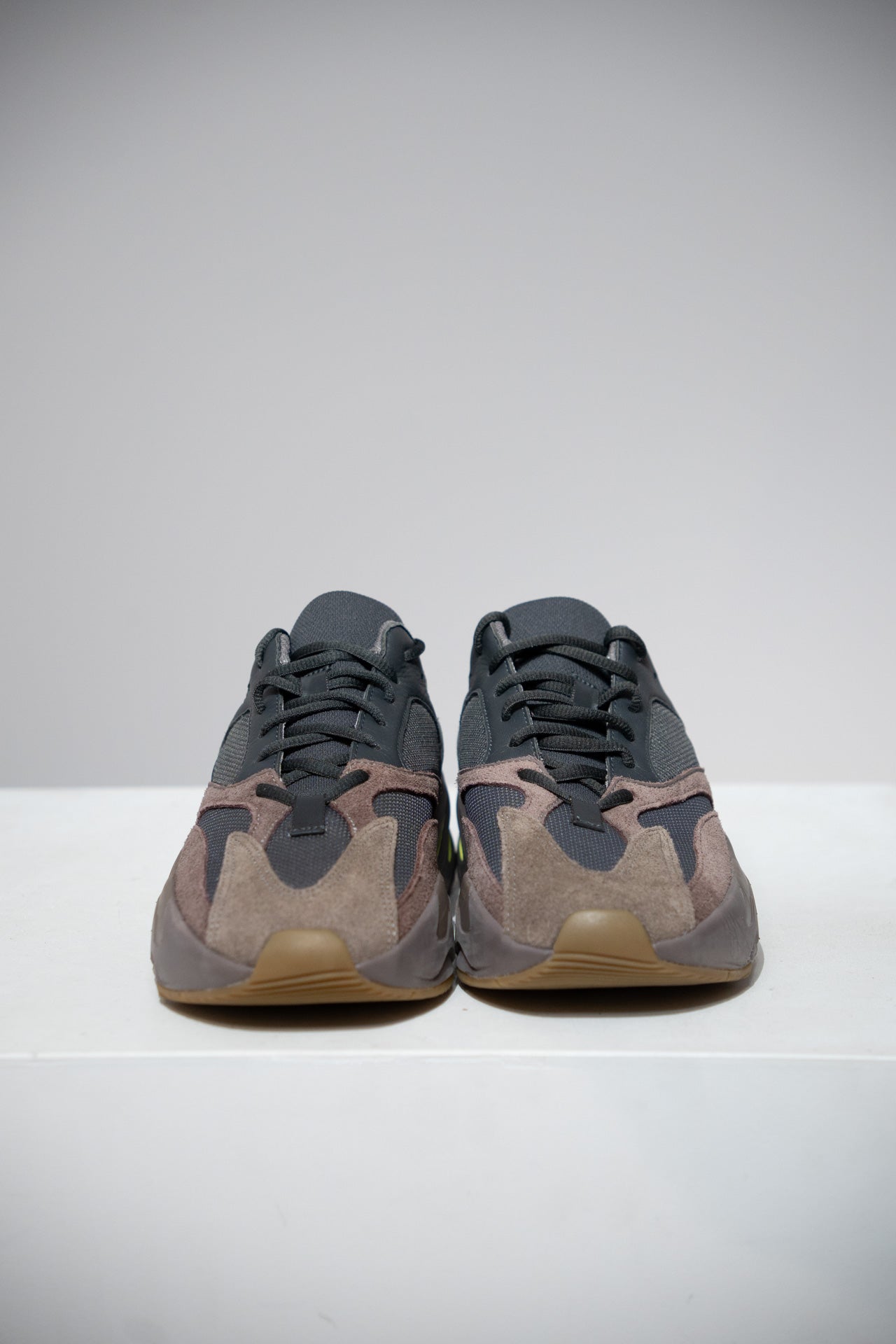 Yeezy 700 Mauve (Taille 44)