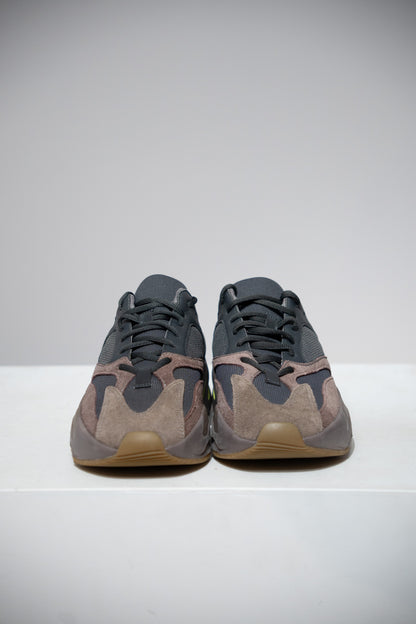 Yeezy 700 Mauve (Taille 44)
