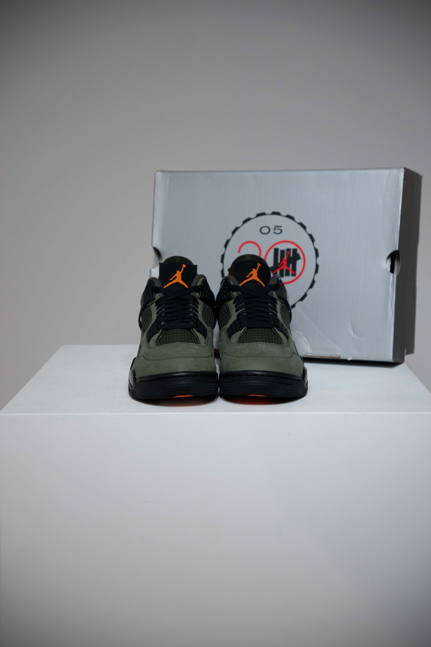 Jordan 4 Undefeated (Taille 43)