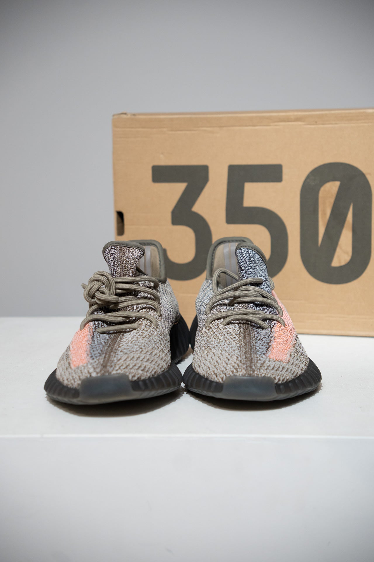 Yeezy 350 V2 Ash Stone (Taille 43 1/3)
