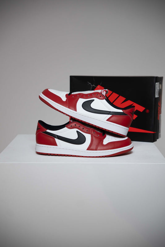 Jordan 1 Low Chicago 2025 (Taille 42)