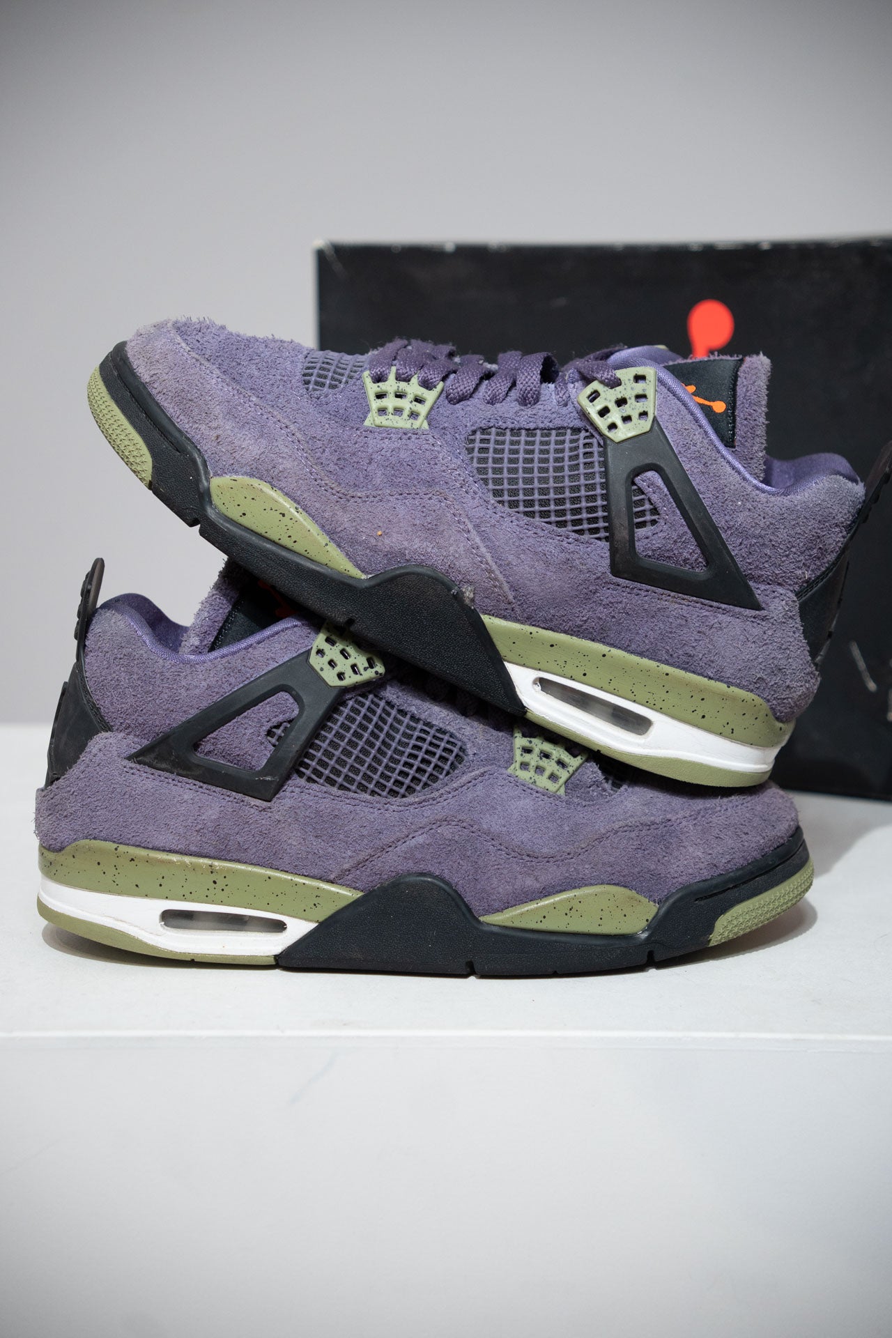 Jordan 4 Canyon purple (Taille 42,5)