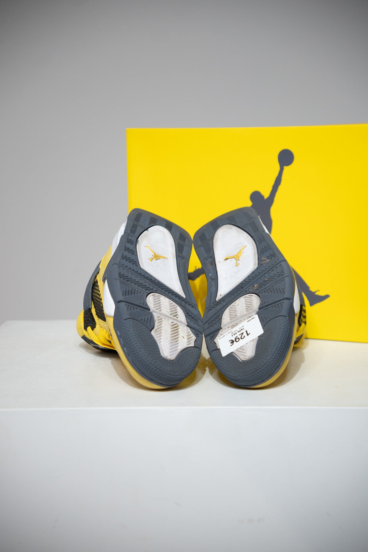Jordan 4 Lightning (Taille 44,5)