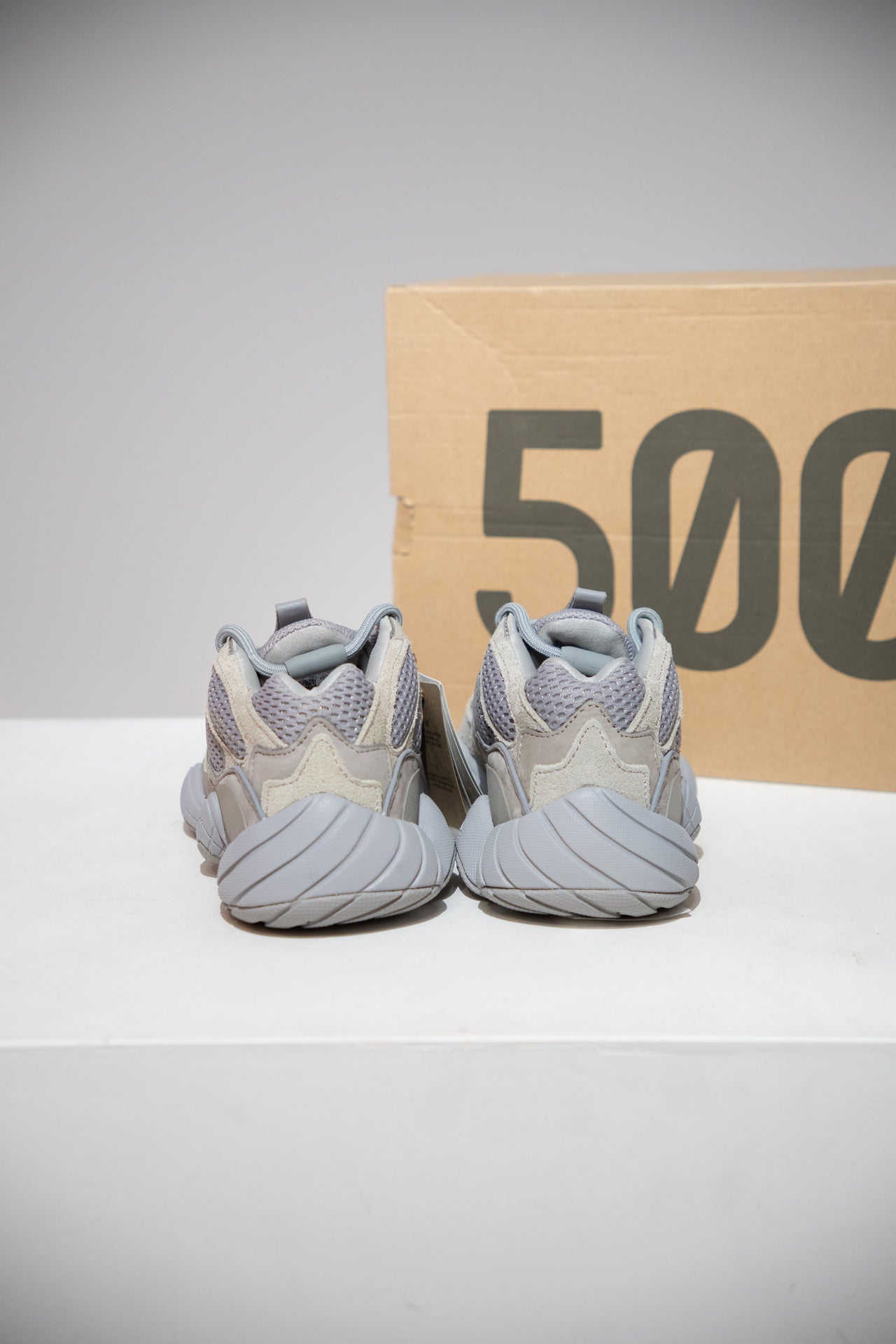 Yeezy 500 Stone Salt (Taille 39 1/3)