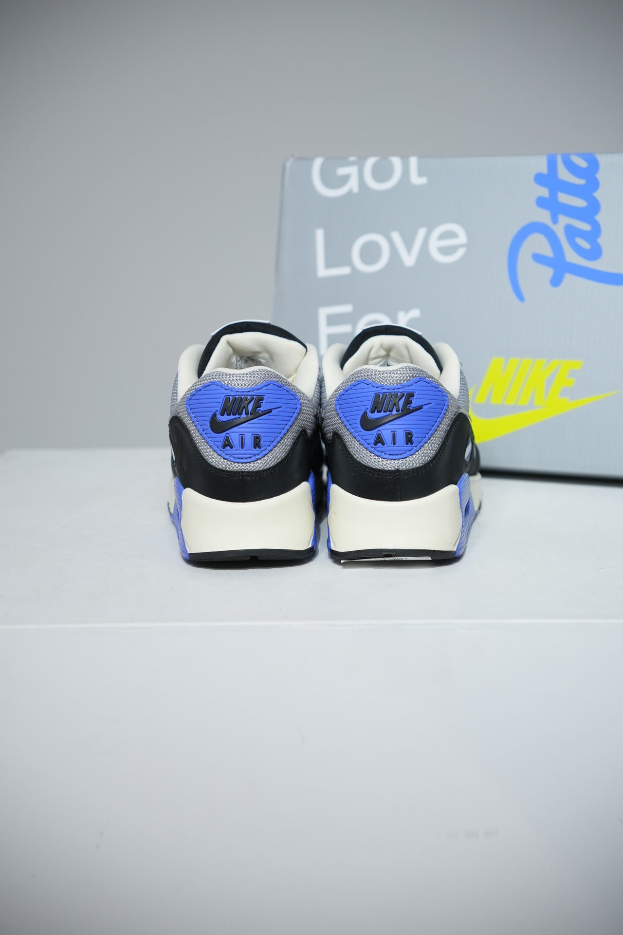 Air Max 90 Patta Saphire (Taille 41)