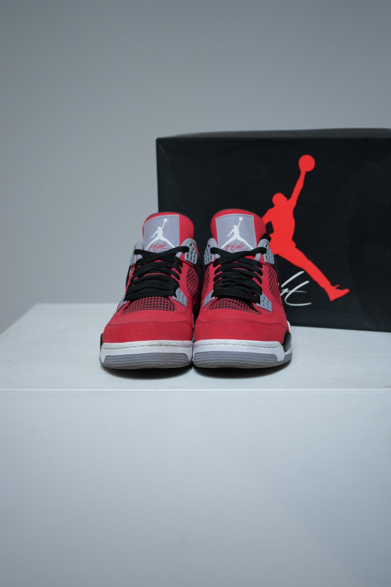 Jordan 4 Toro Bravo (Taille 42,5)