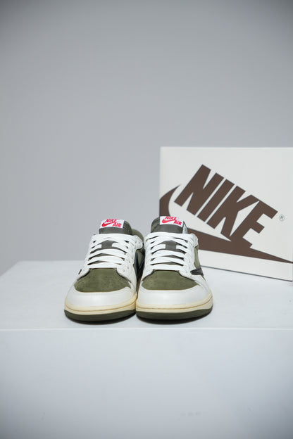 Jordan 1 Low Travis Scott Medium Olive (Taille 40)