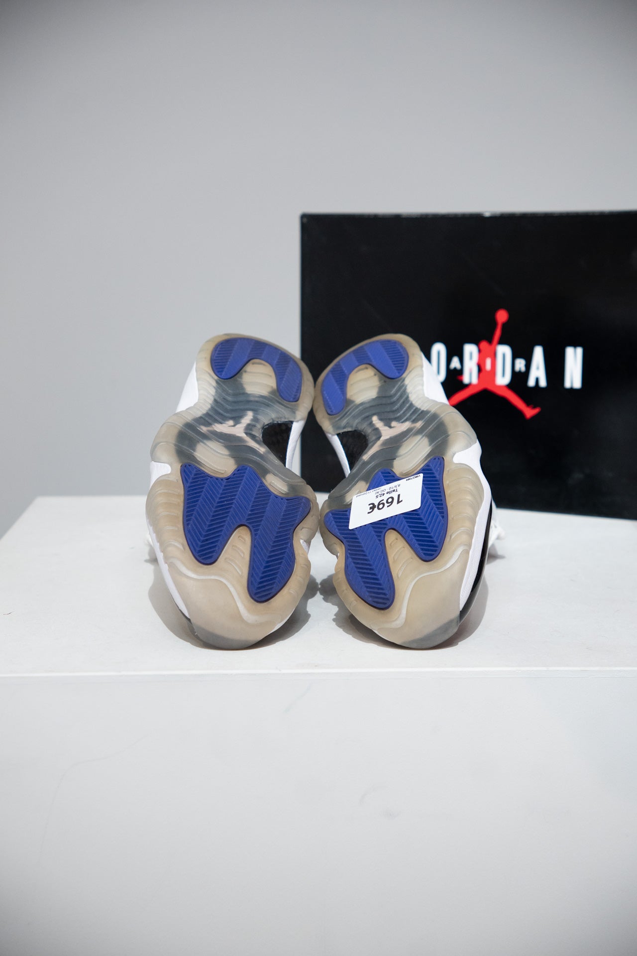 Jordan 11 Concord (Taille 42,5)