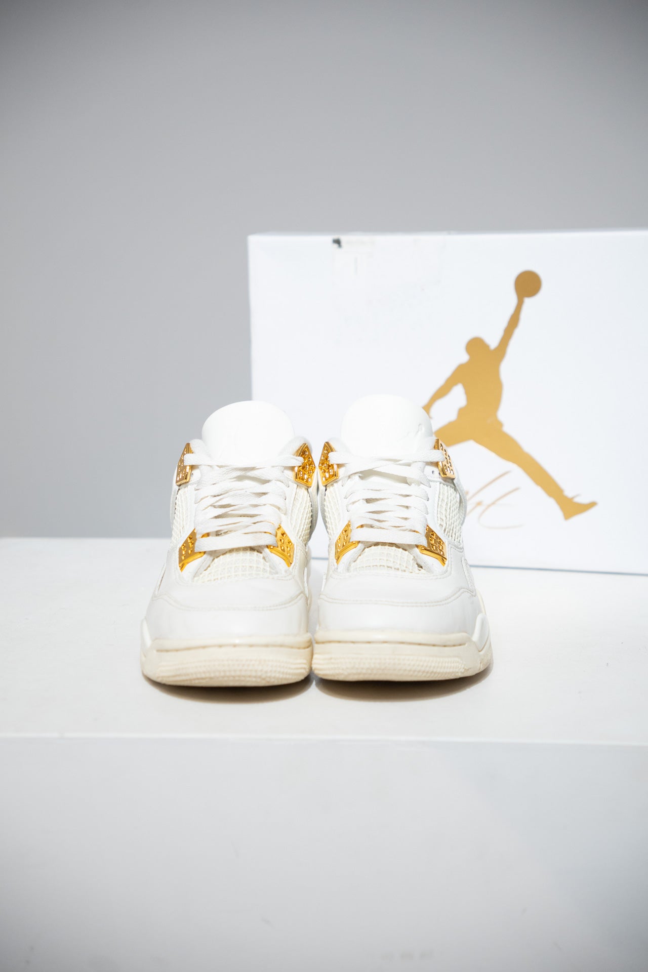 Jordan 4 Metallic Gold (Taille 37,5)