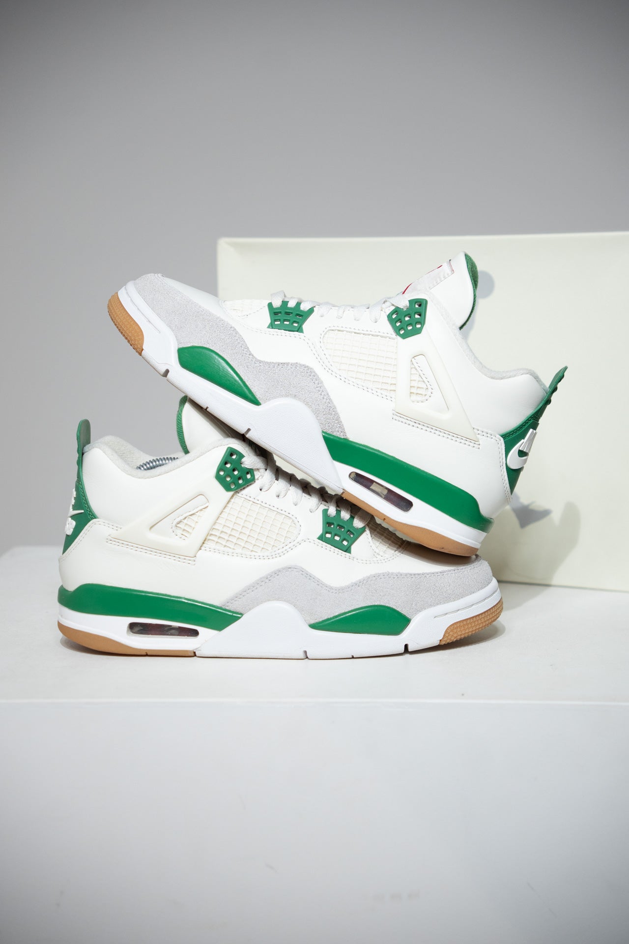 Jordan 4 SB pine Green (Taille 40,5)