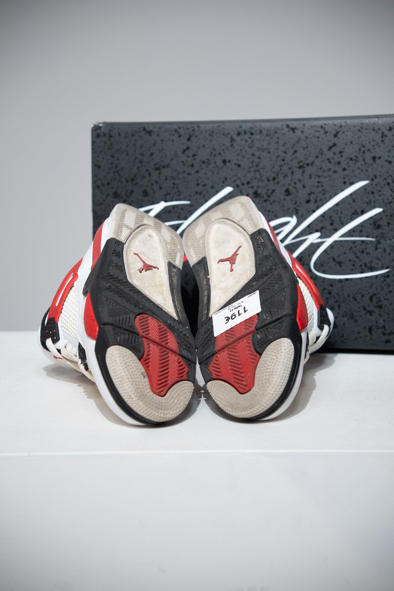 Jordan 4 Red Cement (Taille 41)