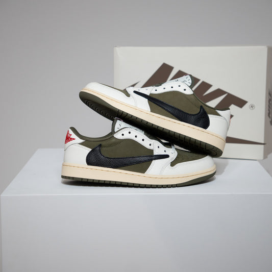 Jordan 1 Low Travis Scott Medium Olive (Taille 39)