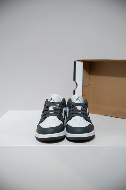 Jordan 1 Low Iron grey GS (Taille 37,5)