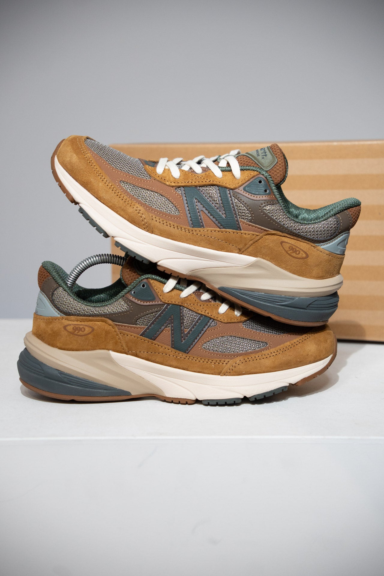 New Balance 990 V6 Carhartt (Taille 41)