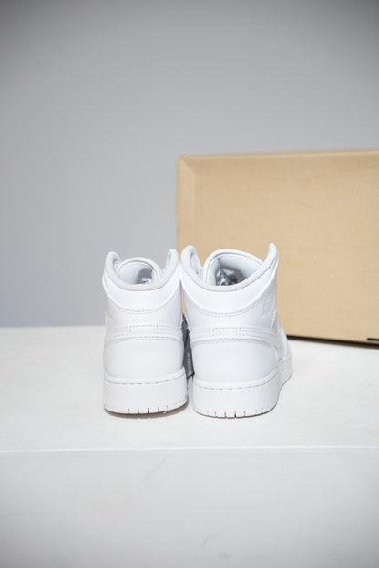 Jordan 1 Mid Triple White (Taille 38)