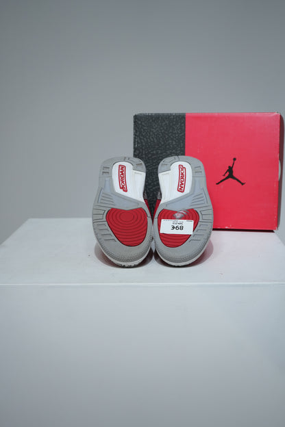 Jordan 3 Fire Red SE GS (Taille 37,5)
