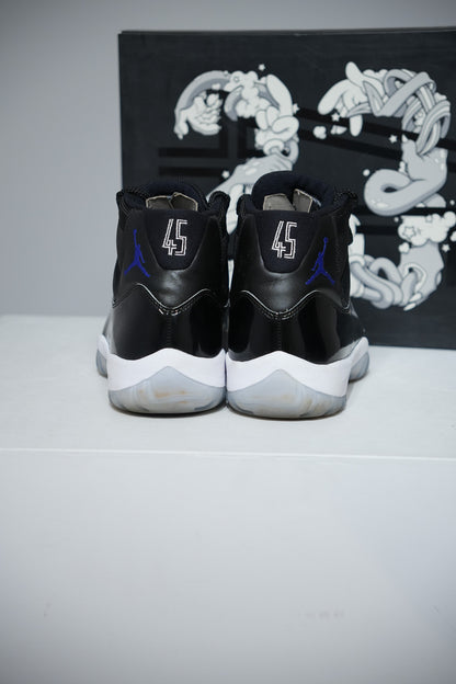 Jordan 11 SpaceJam (Taille 45)