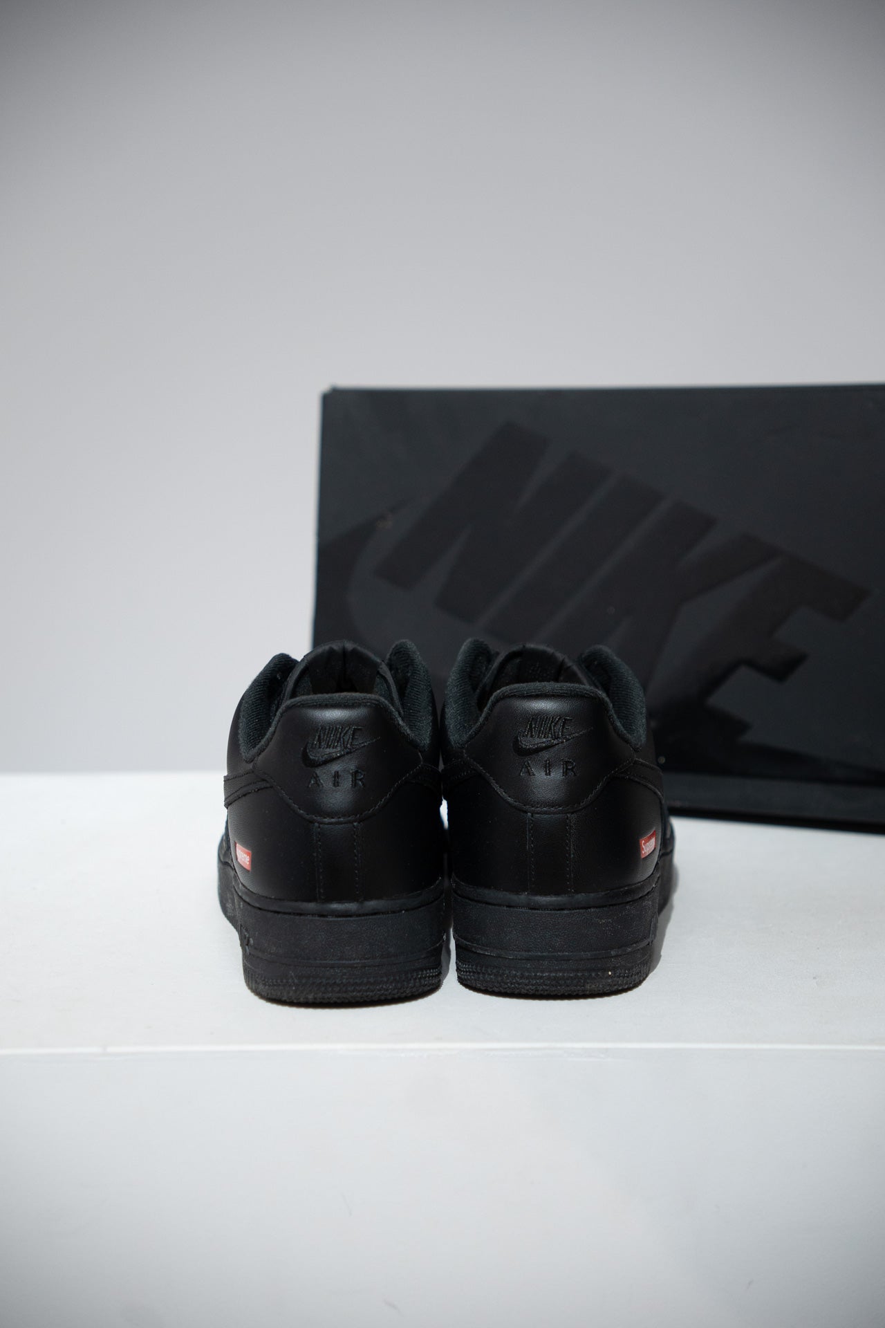 Air Force 1 Low Supreme Black (Taille 42)