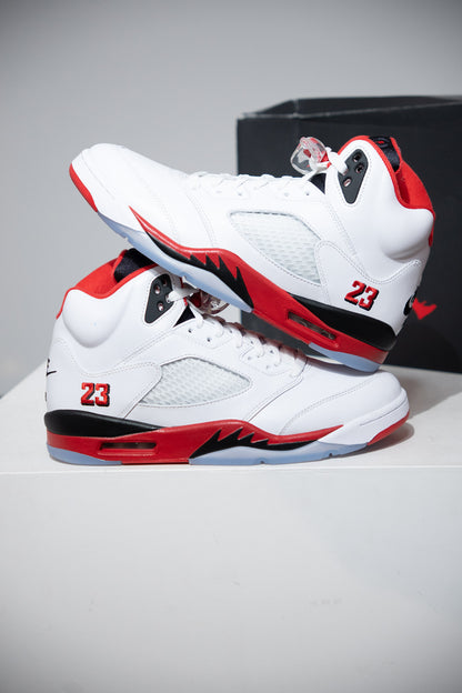 Jordan 5 Fire Red Black Language (Taille 44,5)