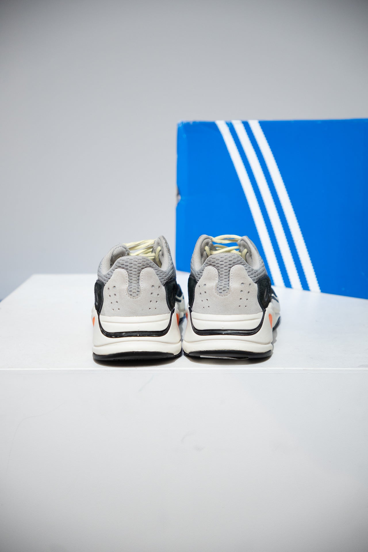 Yeezy 700 Wave Runner (Taille 40,5)