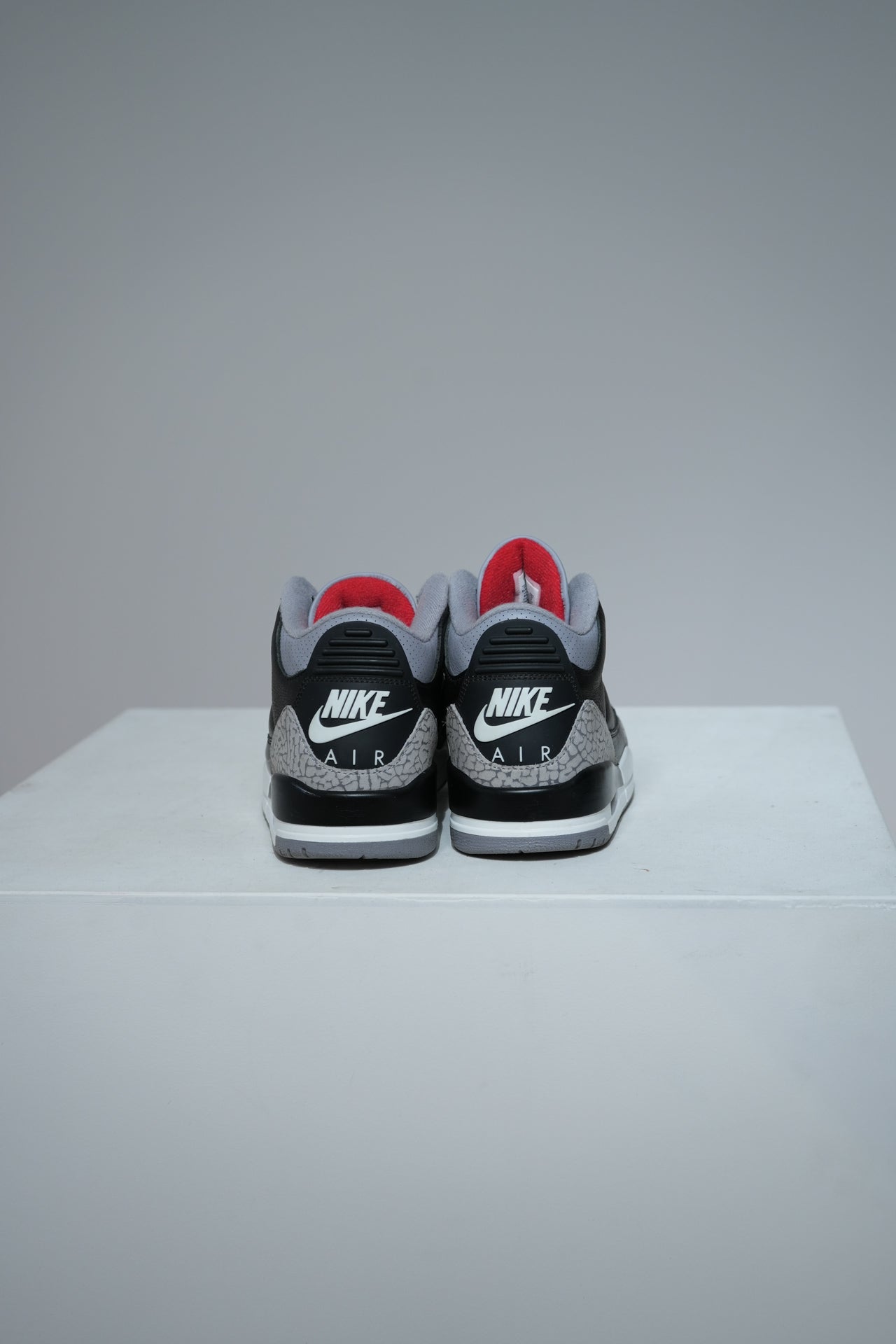Jordan 3 Black Cement Reimagined (Taille 40)