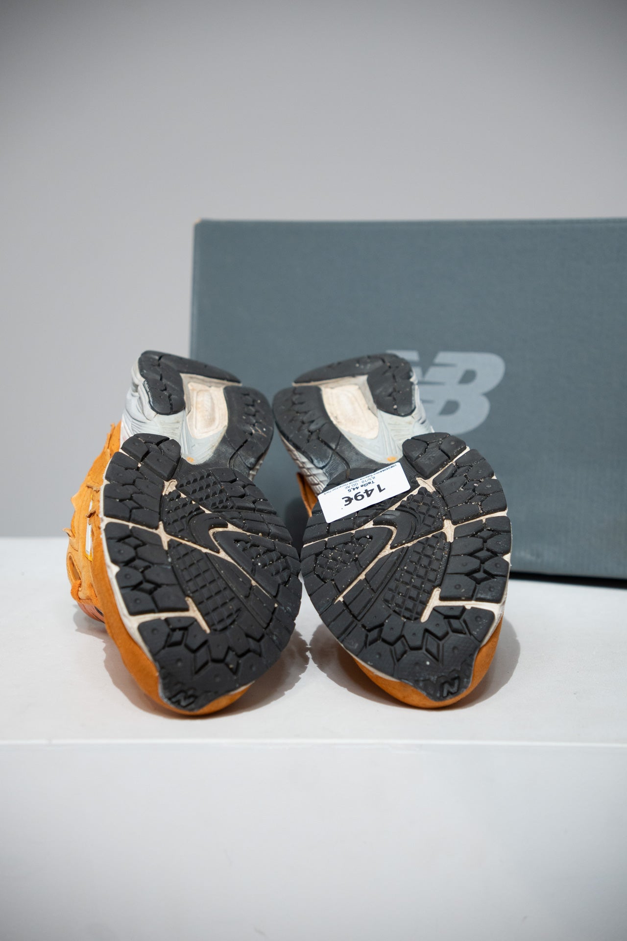 New Balance 2002R Protection Pack Orange (Taille 44,5)